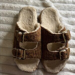 Acorn Tan and Cream Buckle Sandals